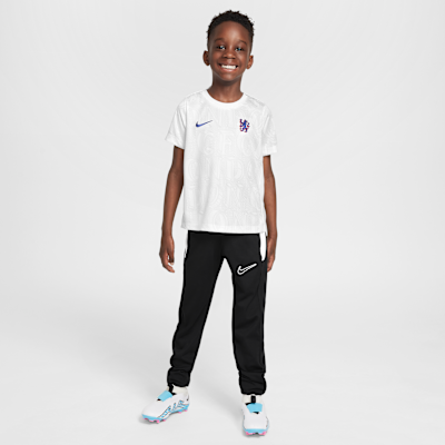 Chelsea F.C. Academy Pro Younger Kids' Nike Dri-FIT Football Short-Sleeve Top