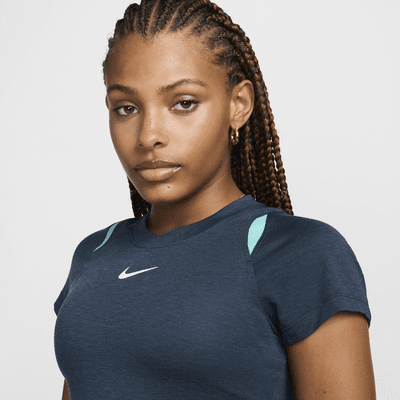 Playera de tenis de manga corta Dri-FIT para mujer NikeCourt Advantage