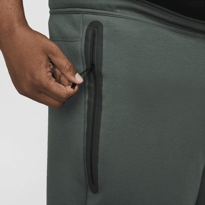 Nike Sportswear Tech Fleece férfi rövidnadrág