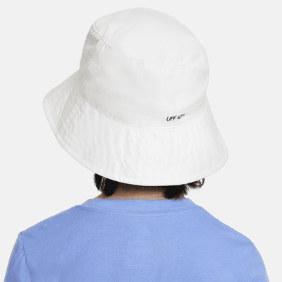 Gorro tipo pescador para niños de preescolar Nike