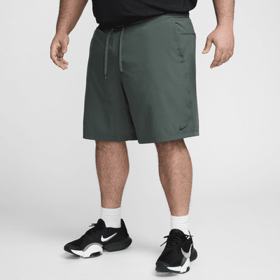 Shorts versátiles Dri-FIT de 23 cm sin forro para hombre Nike Form