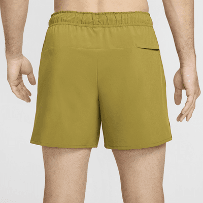 Shorts versátiles sin forro Dri-FIT de 13 cm para hombre Nike Unlimited