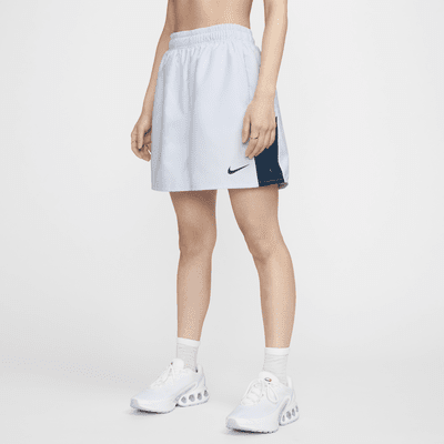 Nike Sportswear Pantalón corto de tejido Woven - Mujer