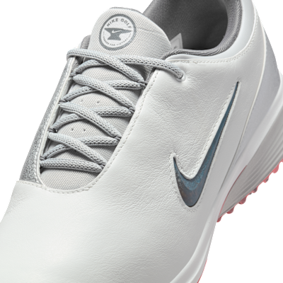 Nike Victory Tour 4 Golf Shoes