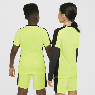 CR7 Academy23 Fußballoberteil mit Dri-FIT-Technologie (ältere Kinder)