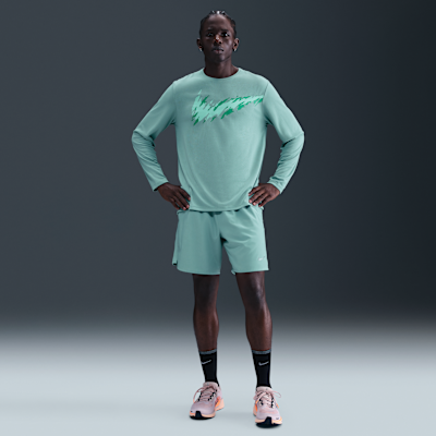 Playera de correr de manga larga Dri-FIT UV para hombre Nike Miler