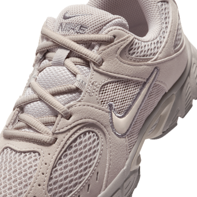 Nike V5 Runner Suede Older Kids' Shoes