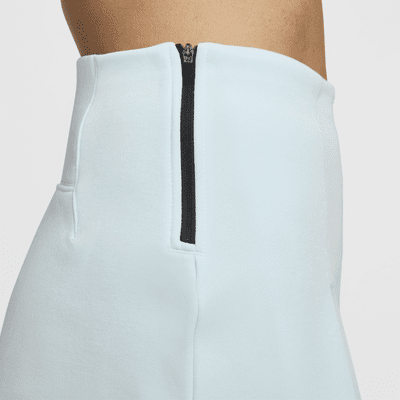 Shorts de tiro alto de 8 cm plisados para mujer Nike Sportswear Tech Fleece