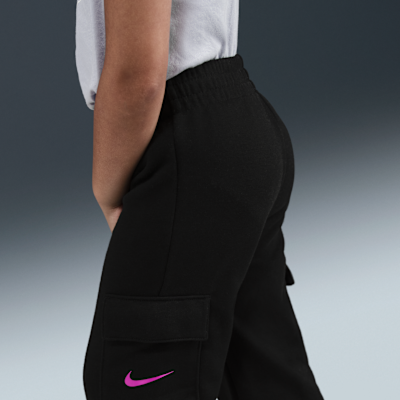 Conjunto de sudadera de cuello redondo sin cierre y pants cargo de French Terry infantil Nike