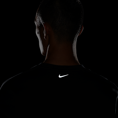 나이키 레트로 남성 드라이 핏 크루넥 러닝 스웻셔츠