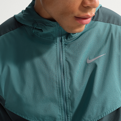 Nike Impossibly Light Windrunner Laufjacke (Herren)