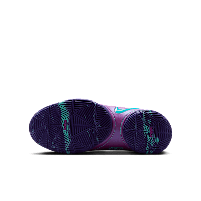 Tenis de básquetbol para niños grandes LeBron XXII