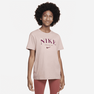 Nike Sportswear Older Kids' (Girls') T-Shirt. Nike VN