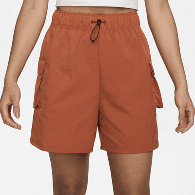 Nike Sportswear Essential vevd shorts med høyt liv til dame