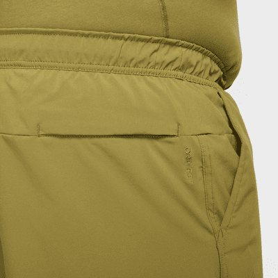 Shorts versátiles sin forro Dri-FIT de 18 cm para hombre Nike Unlimited