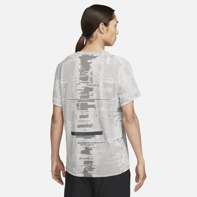 Nike Dri-FIT ADV Run Division TechKnit Men's Short-Sleeve Running Top