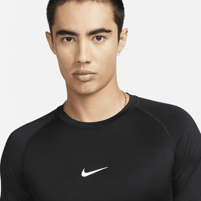 Nike Pro 男款 Dri-FIT 緊身短袖健身上衣