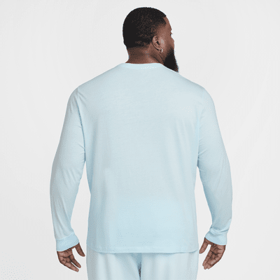 Nike Sportswear Club Long-Sleeve T-Shirt