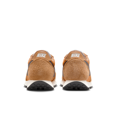 รองเท้าผู้ชาย Nike Daybreak SP