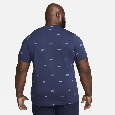 Playera con estampado en toda la prenda para hombre Nike Club