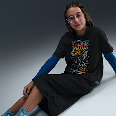 Nike Sportswear Essential Big Kids' (Girls') T-Shirt