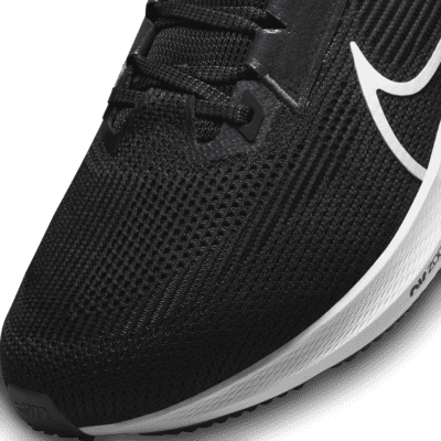 Nike Pegasus 40 Men's Road Running Shoes (Extra Wide). Nike IL