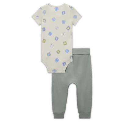 Conjunto de dos piezas de body estampado para bebé (0 a 9 meses) Nike