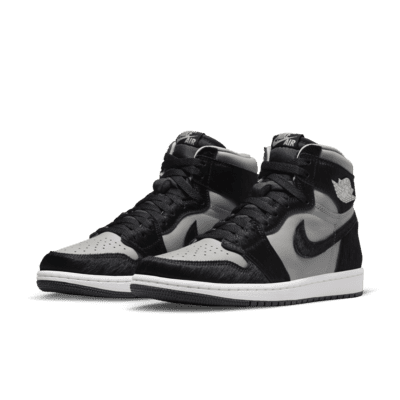 Air Jordan 1 Retro High Women's Shoes. Nike SG