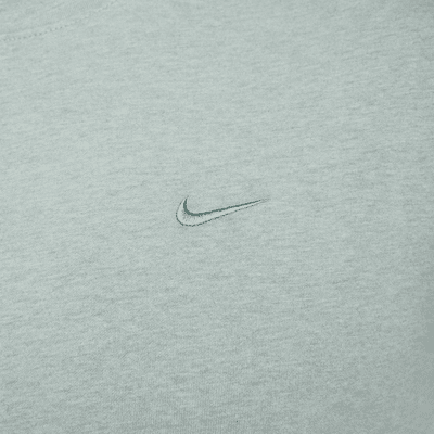 Playera versátil de manga corta para hombre Nike Primary