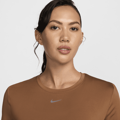 Playera de manga corta Dri-FIT para mujer Nike One Classic