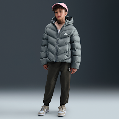 Nike Sportswear All Day Play Older Kids' Therma-FIT Loose-Fit Puffer Jacket