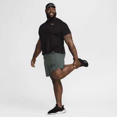 Shorts versátiles Dri-FIT de 18 cm sin forro para hombre Nike Unlimited Swoosh