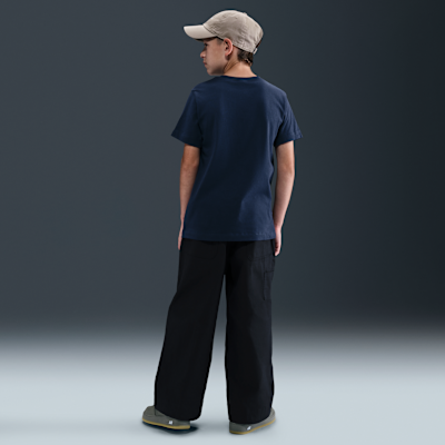 Nike Sportswear Older Kids' T-Shirt
