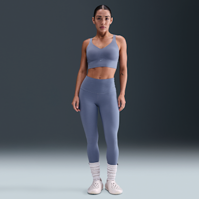 Vadderad sport-BH Nike Alate med mediumstöd i lång design för kvinnor