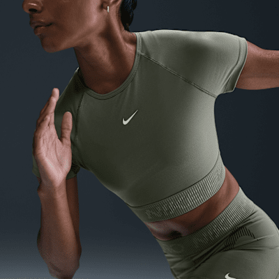 Haut court à manches courtes et motif Dri-FIT Nike Pro pour femme