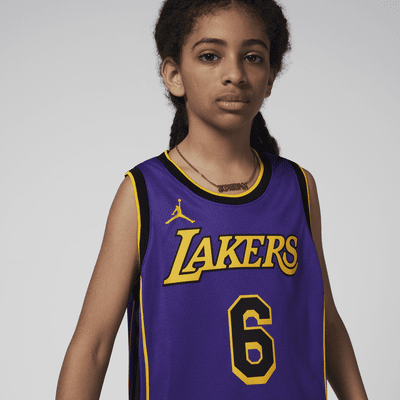 Los Angeles Lakers Statement Edition Nike Dri-FIT Swingman Trikot für ältere Kinder