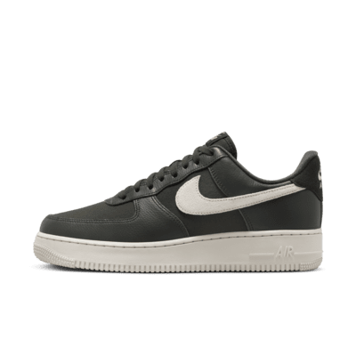 Tenis para hombre Nike Air Force 1 '07 LX NBHD