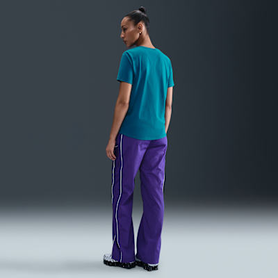 Playera con logotipo para mujer Nike Sportswear Essentials