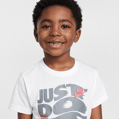 Nike Sportswear Conjunto de 2 piezas On the Move con shorts de French Terry para niños talla pequeña