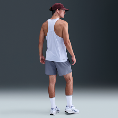 Nike Challenger multifunctionele 2-in-1 herenshorts met Dri-FIT (13 cm)