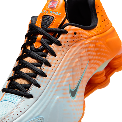 ナイキ ショックス R4 ウィメンズシューズ