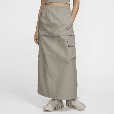 Nike Sportswear Essential Women's Mid-Rise Woven Cargo Midi Skirt