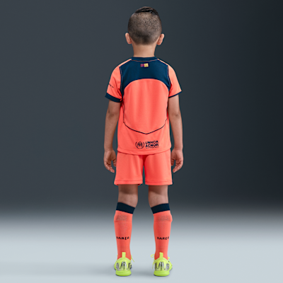 FC Barcelona 2025/26 Stadyum Üçüncü Nike Dri-FIT Total 90 3 Parça Küçük Çocuk Futbol Forması