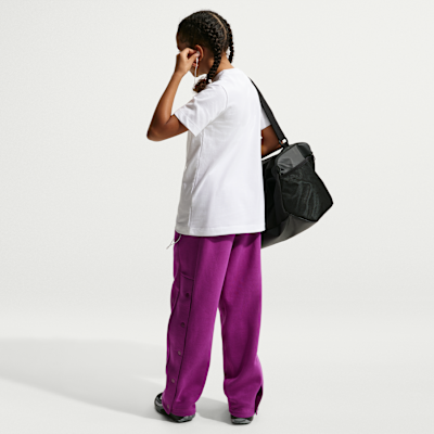 Nike Sportswear Older Kids' T-Shirt