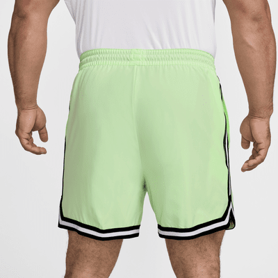 Shorts de básquetbol de tejido Woven UV Dri-FIT de 15 cm para hombre Nike DNA