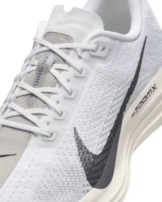 Nike Pegasus Plus
