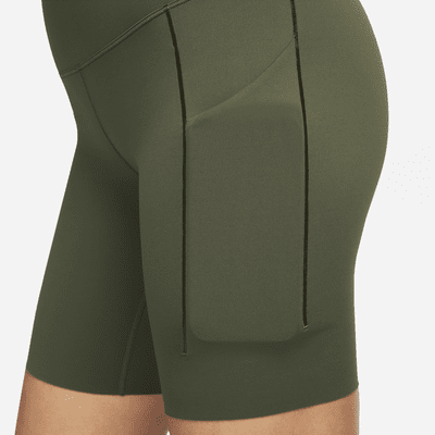 Shorts de ciclismo con bolsillos de 20 cm de tiro alto y media sujeción para mujer Nike Universa