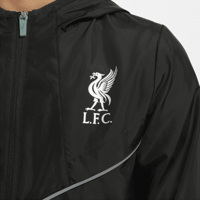 Fotbalová větrovka Nike Liverpool FC Amplify Windrunner pro větší děti (chlapce)