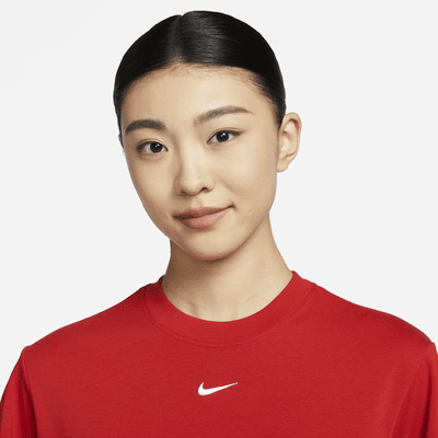 เสื้อยืดผู้หญิงทรงหลวม Nike Sportswear Essential