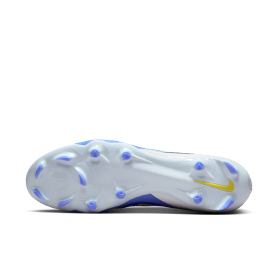 Nike Phantom 6 Low Academy Multi-Ground Football Boot